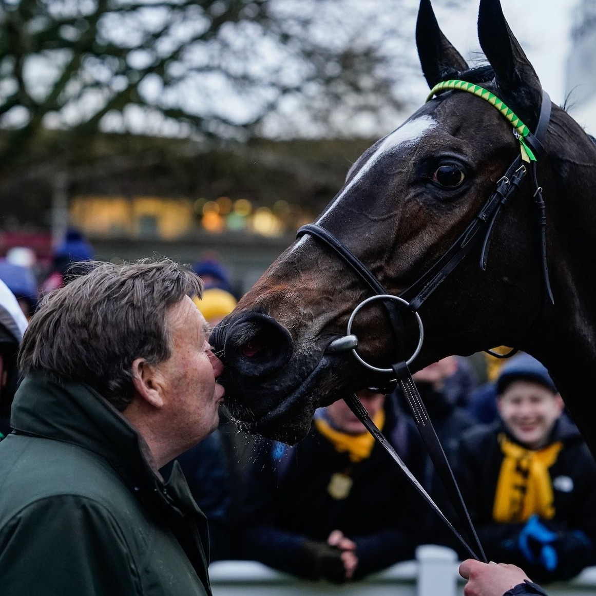 Jonbon emulated Kauto Star by defending his title in the Gr1 Betfair Tingle Creek Chase at Sandown on Saturday