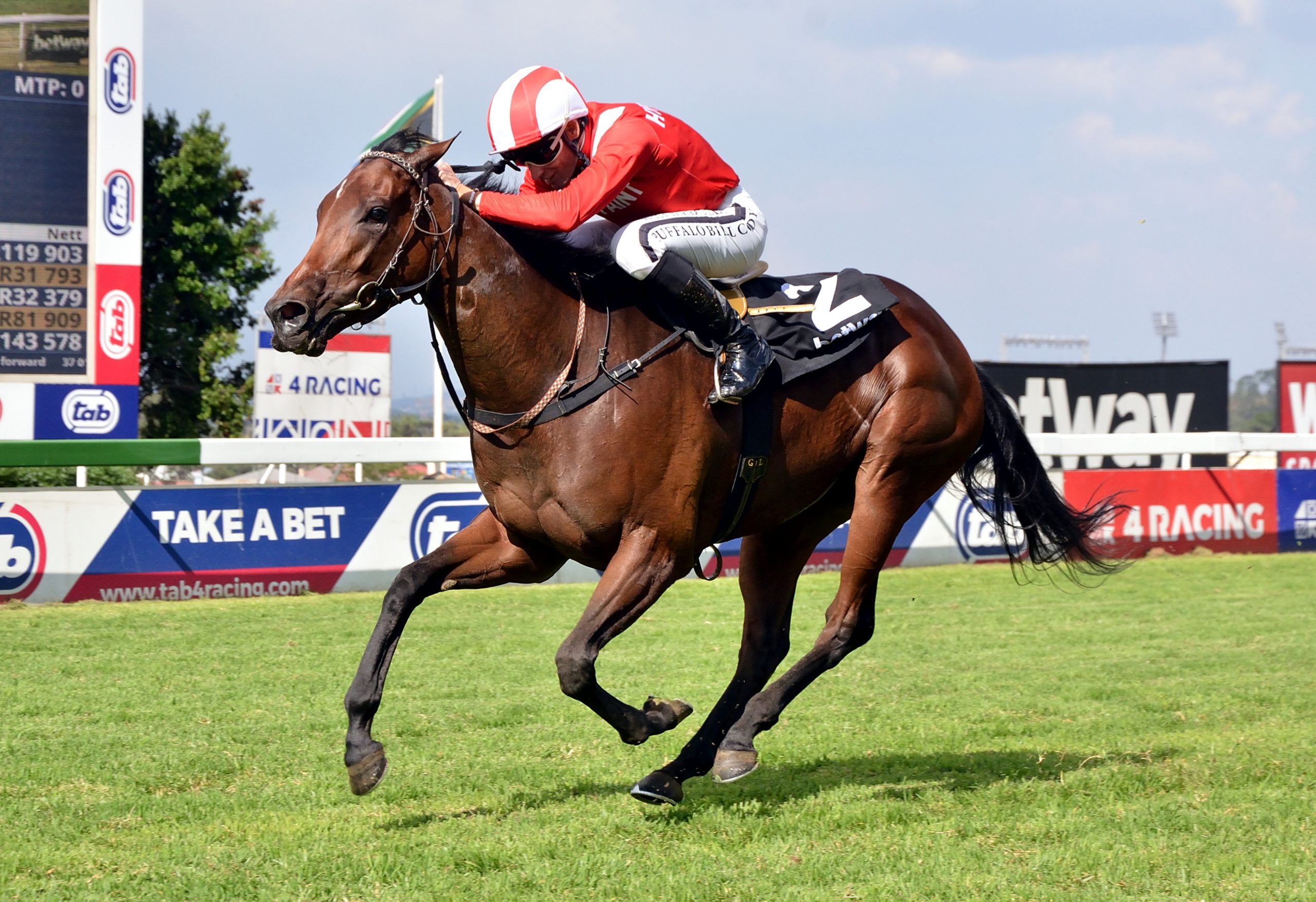 Almond Sea gives Gavin Lerena his double for the day