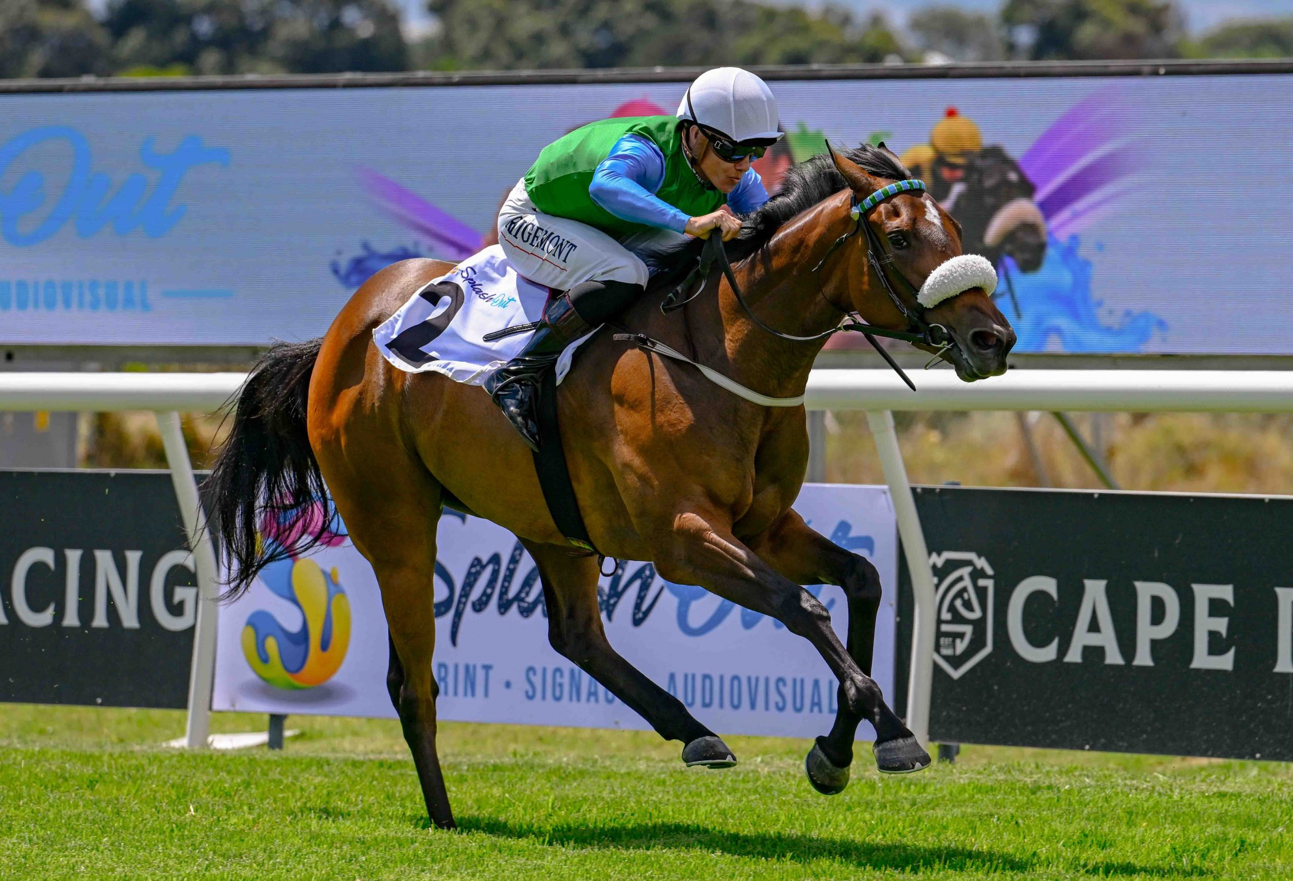 Direct Hit (Richard Fourie) came out firing on all cylinders to grab the day's first feature (Pic - Chase Liebenberg)